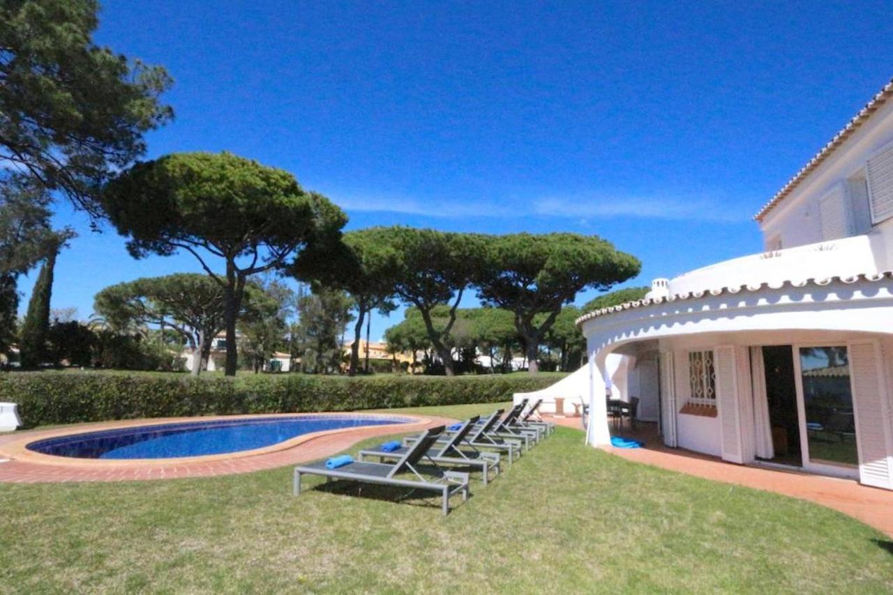 Villa Girassol: Traditional Portuguese Retreat in Vilamoura Quarteira Exterior photo