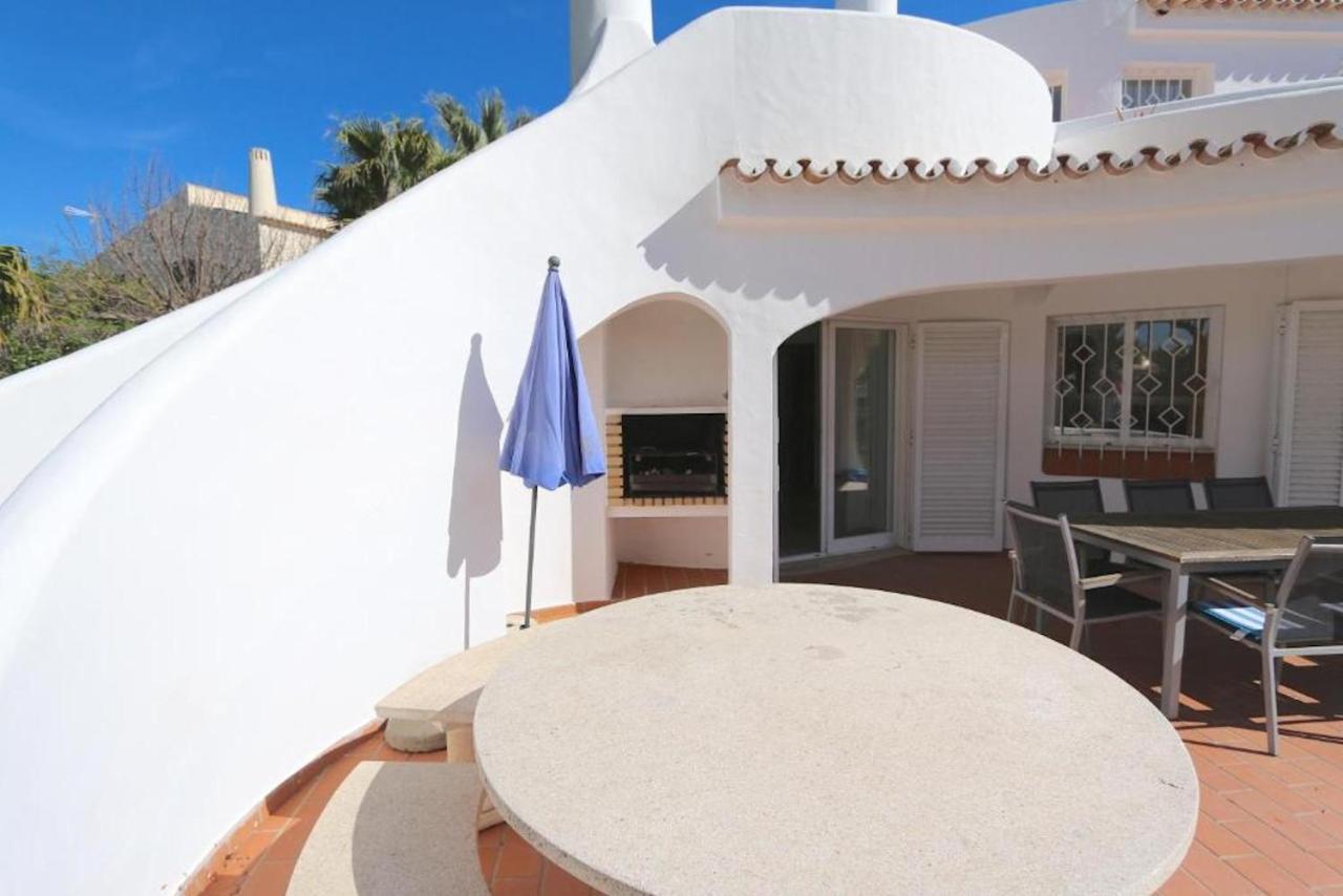 Villa Girassol: Traditional Portuguese Retreat in Vilamoura Quarteira Exterior photo