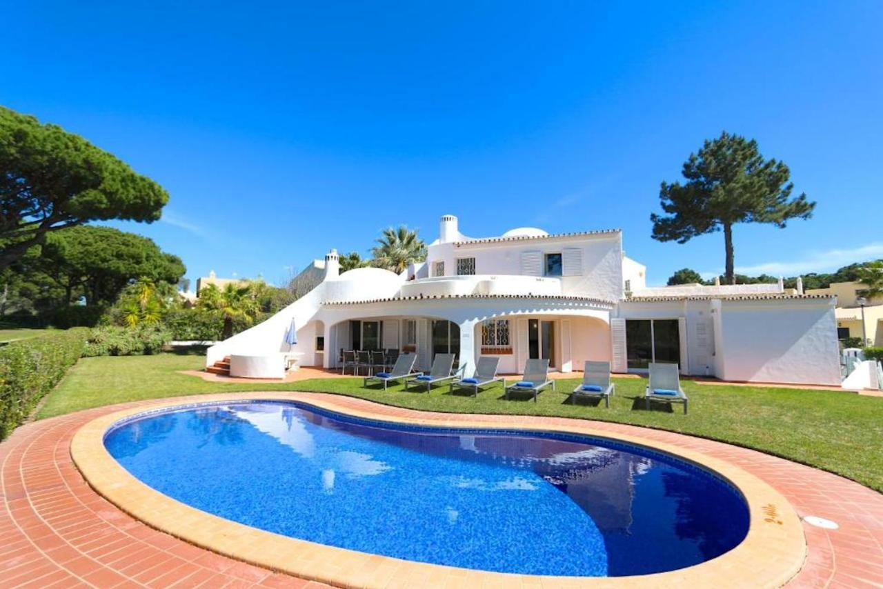 Villa Girassol: Traditional Portuguese Retreat in Vilamoura Quarteira Exterior photo